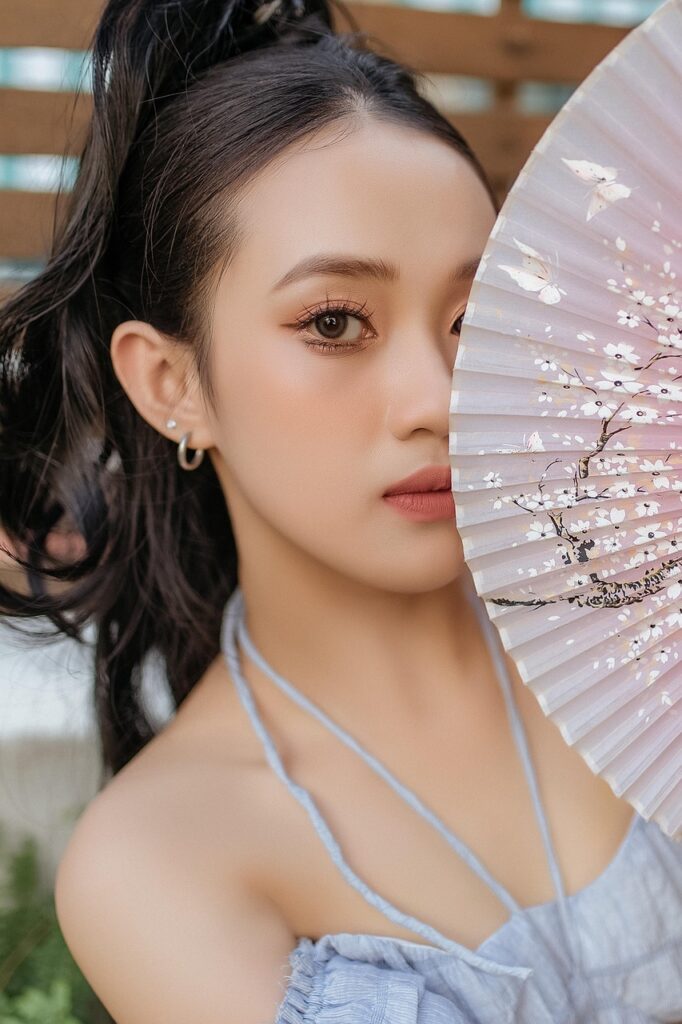 マッチングアプリで人気ない女性が成功するための秘訣は？