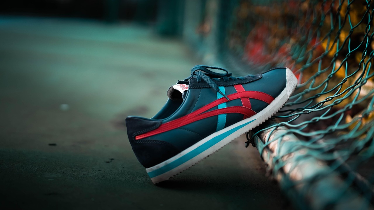 マッチングアプリで男性からいいねが来ない理由と対策は？